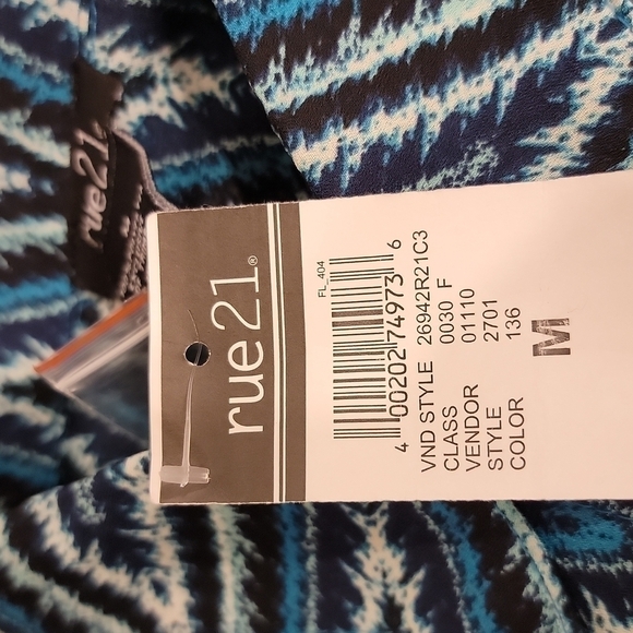 𝅺rue 21 long sleeve button front lightweight blouse size medium NWT - Picture 7 of 12